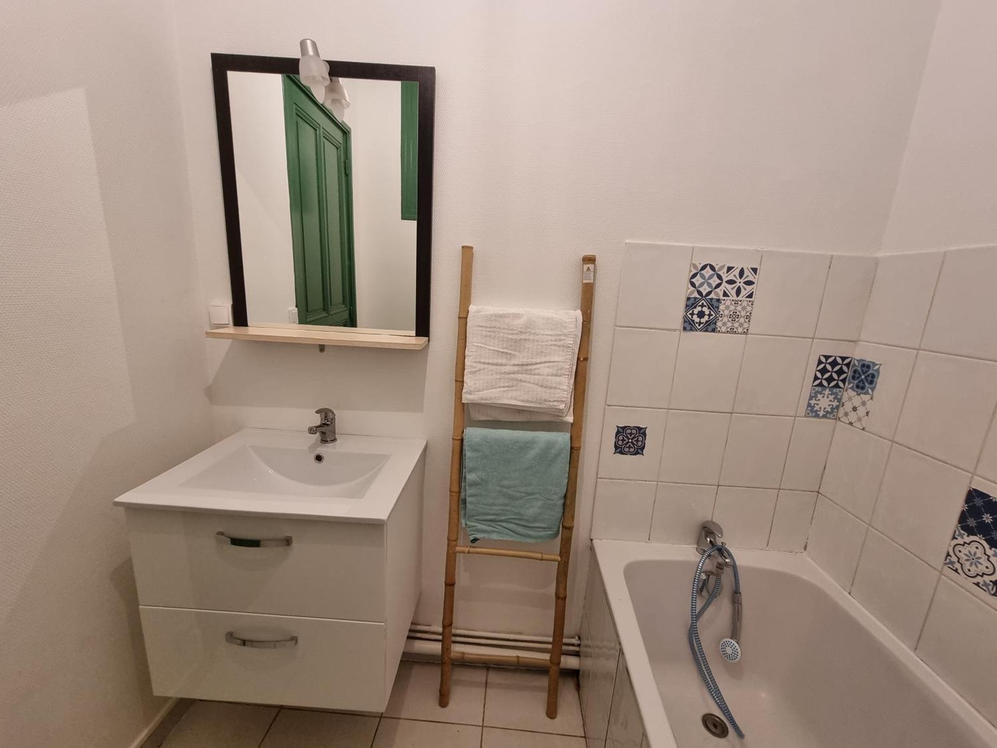 L Essentiel Gite Pour 6 Personnes Sireuil  Dış mekan fotoğraf